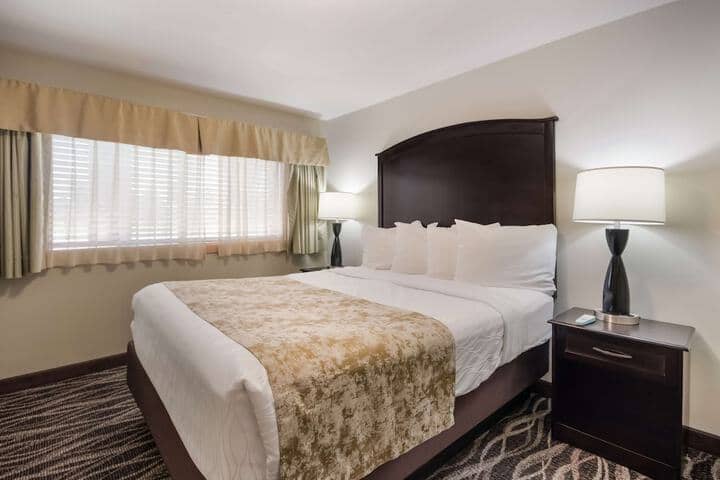 Room 14 of 27